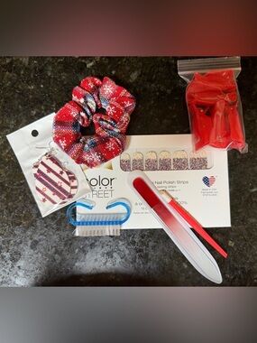 RETIRED Color Street Set (Red White & Beautiful)